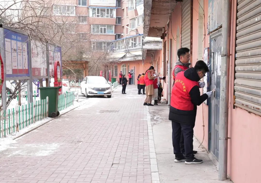 国产偷拍
开展“双百共建”活动